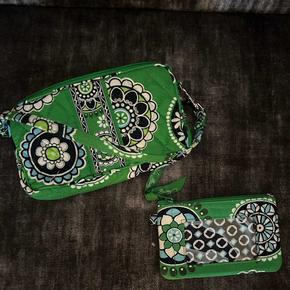 Retired Vera Bradley Cupcake Green Print Wristlet and ID Holder